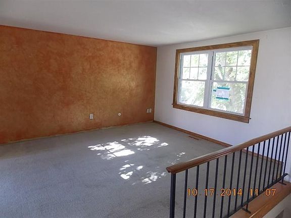 5th image of 110 Walden Farm Cir
