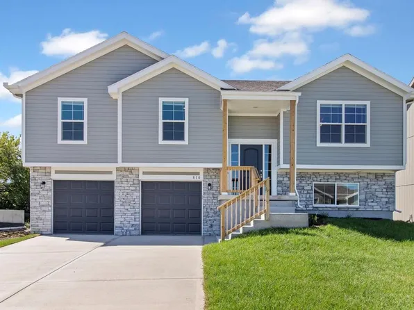 810 Shane Ln, Belton, MO 64012