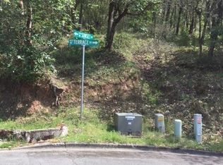 1705 NE Sunset Ln, Grants Pass, OR 97526