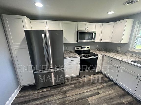 4th image of 1179 Linda Ln