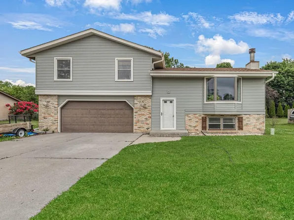 214 East Monroe AVENUE, Hartford, WI 53027