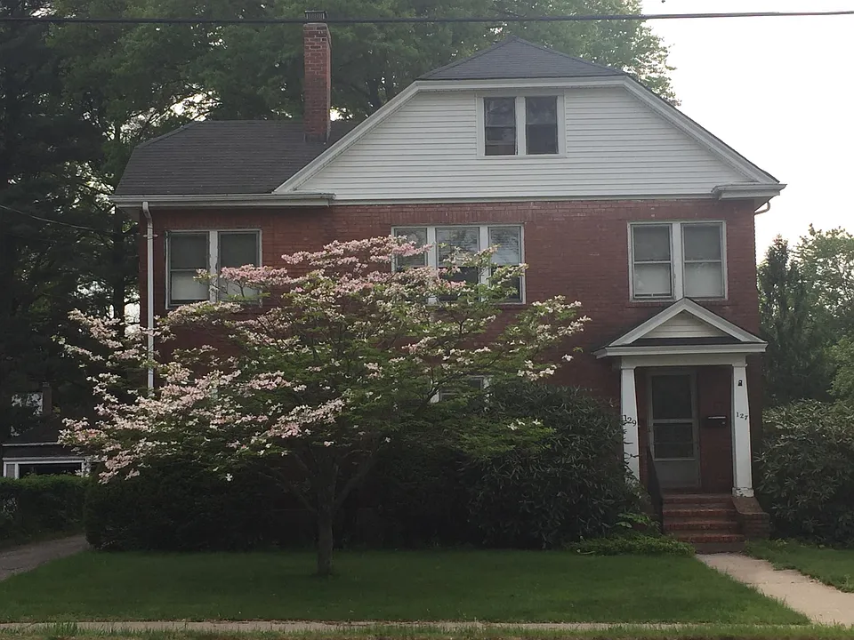 127 Wolcott Hill Rd