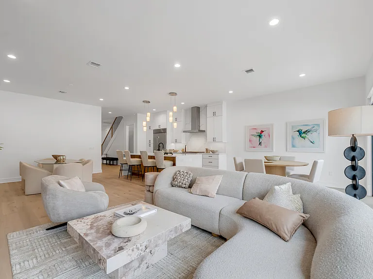 9 Feldman Ct — Photo 12