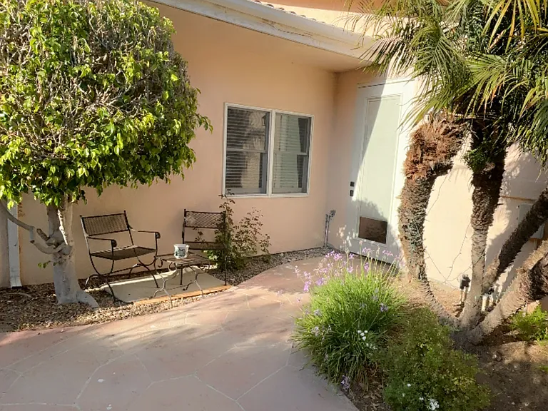 9747 Canyon Country Ln #B — Photo 9
