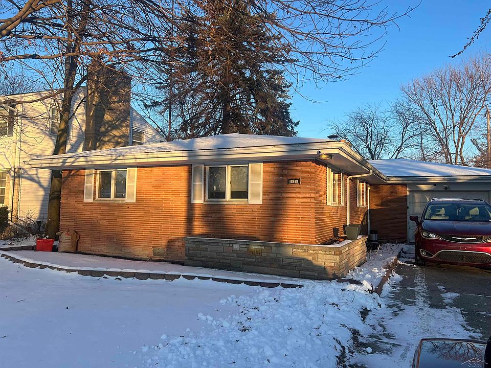 1st image of 2434 N Woodbridge St