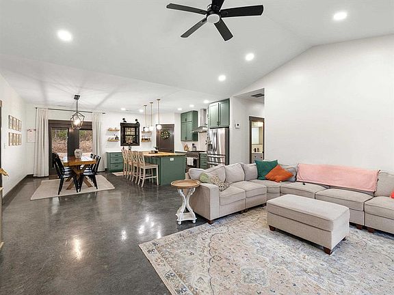 3rd image of 290 Railroad Bed Rd