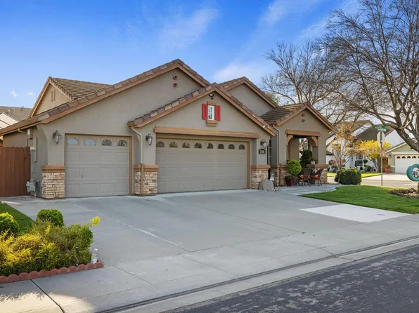 1816 Hyde Park Ln, Manteca, CA 95336