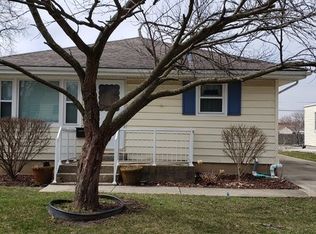 956 High St, Aurora, IL 60505