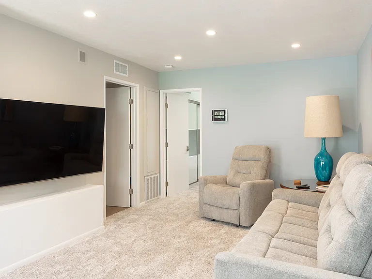 860 N Indian Canyon Dr #6 — Photo 9
