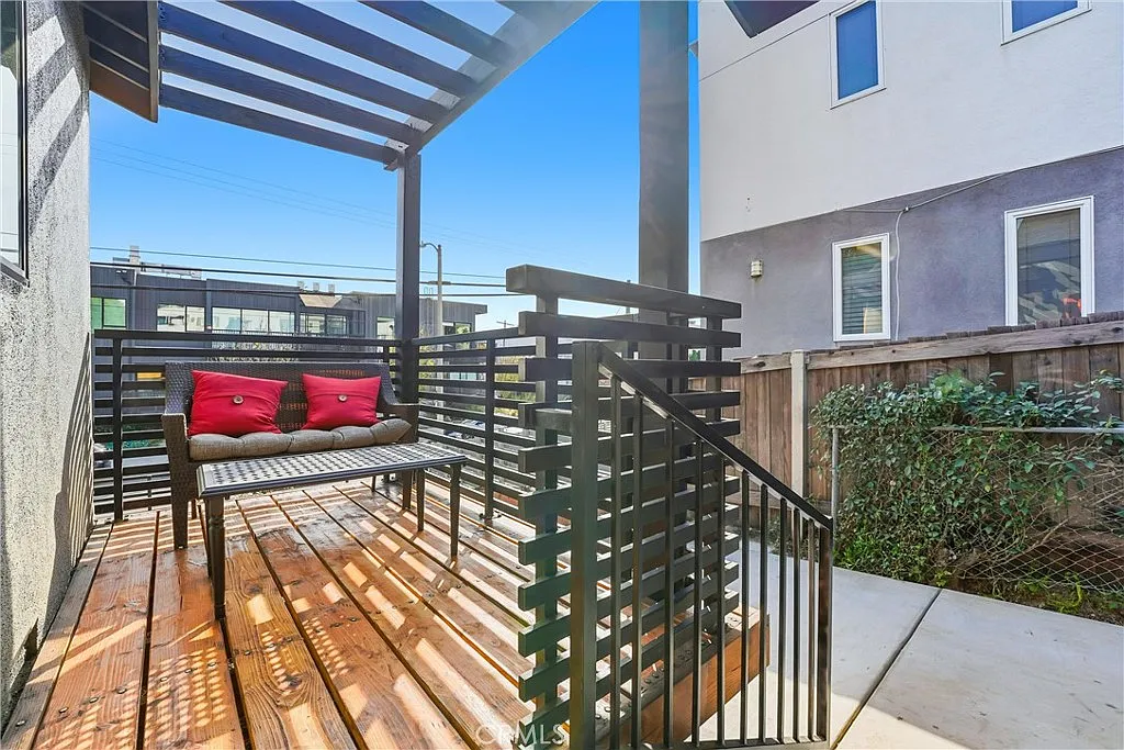 3 bed, 1184 sqft, $5,995 — Photo 4