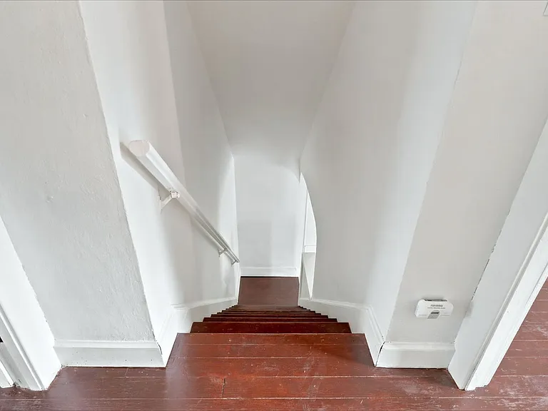 3034 Abbott St — Photo 22