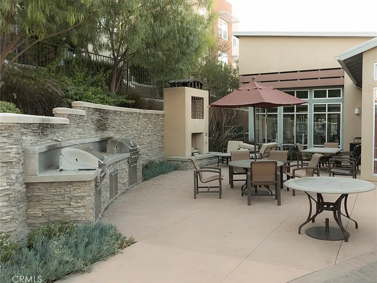 46 Meridian Dr — Photo 24