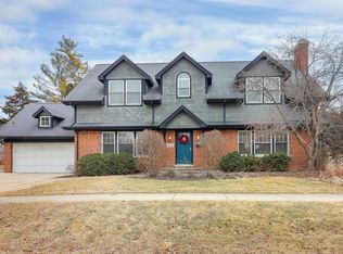 4841 Prospect Ave, Downers Grove, IL 60515