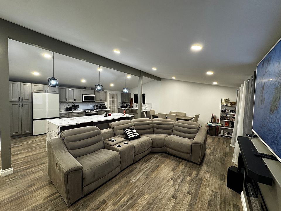 1st image of 9552 Larrabee Ave