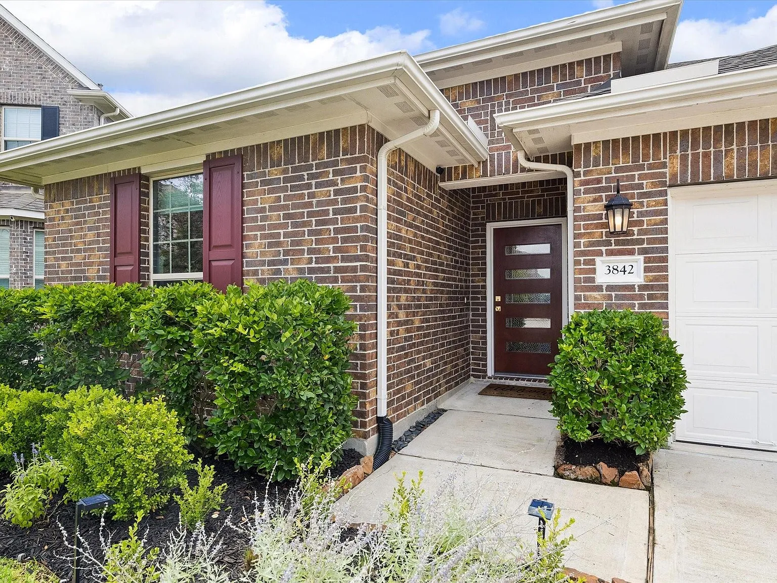 3 bed, 2.5 bath, 2155 sqft, $2,500 — Photo 4
