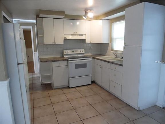 5th image of 2353 Grandin St