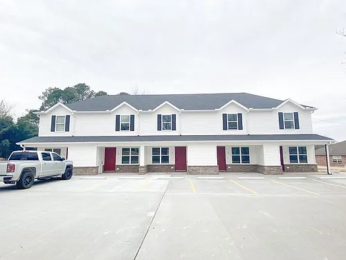 203 E Commercial St #1-5 Photo 1
