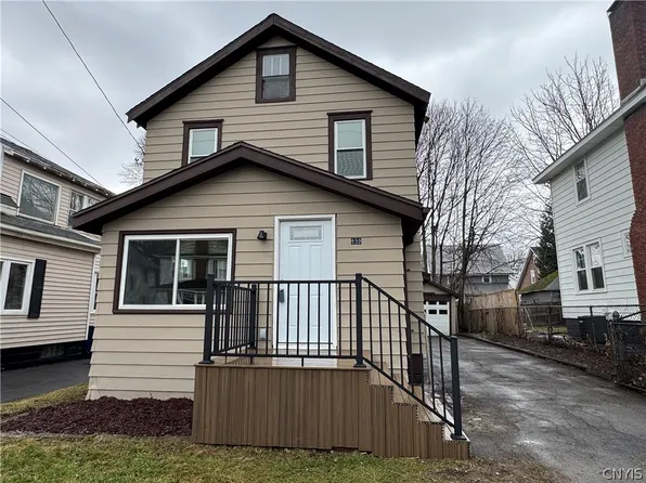 232 Malverne Dr, Syracuse, NY 13208