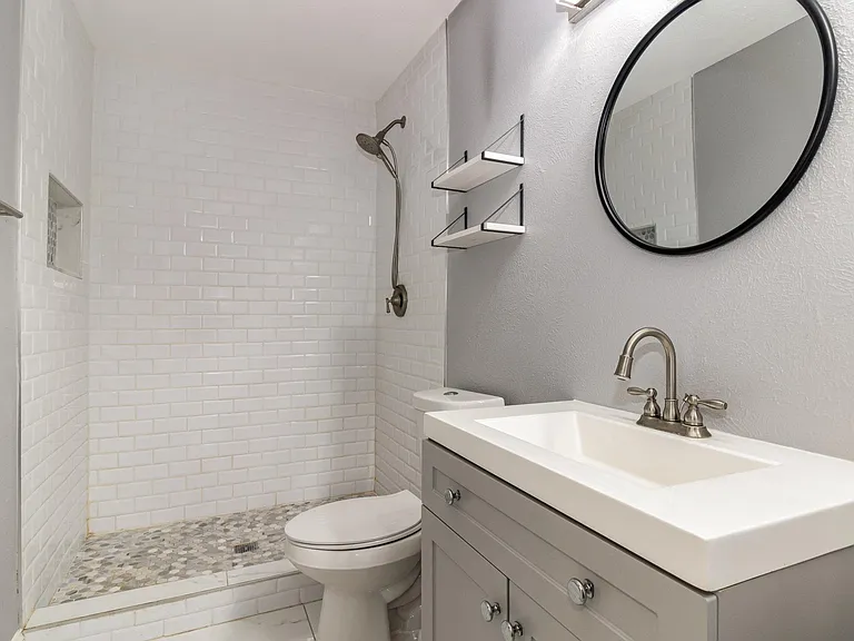 4716 Roberts Dr — Photo 20