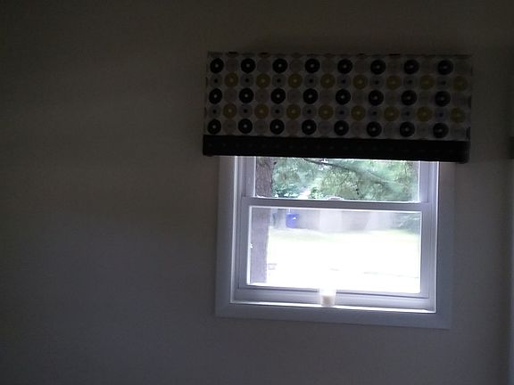 2nd image of 404 Taft Dr