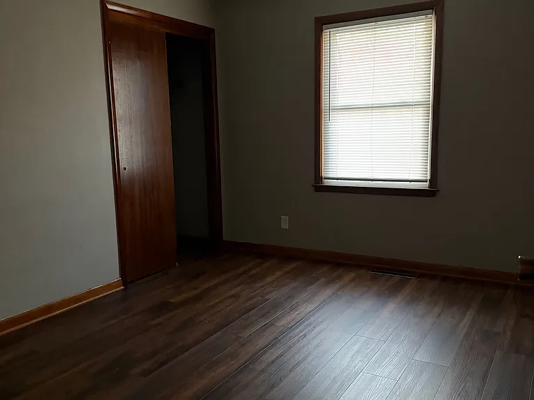 4902 Douglas Ave — Photo 7