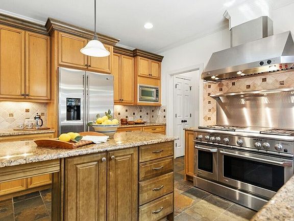 5th image of 23 Butterfly Ct
