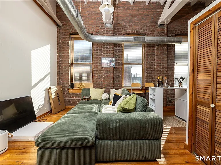 325 Lafayette St #1302 — Photo 3