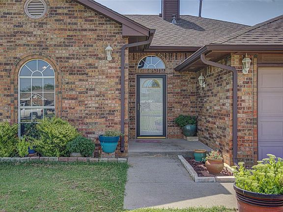 5th image of 10275 Windridge Dr