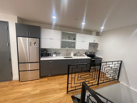 2nd image of 141 Woodbine St #1A