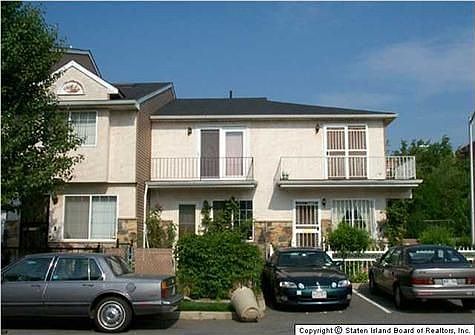 1st image of 74 Long Pond Ln