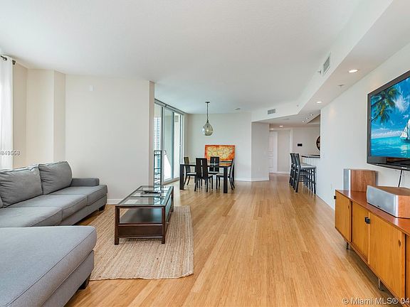 5th image of 350 SE 2nd St APT 2130