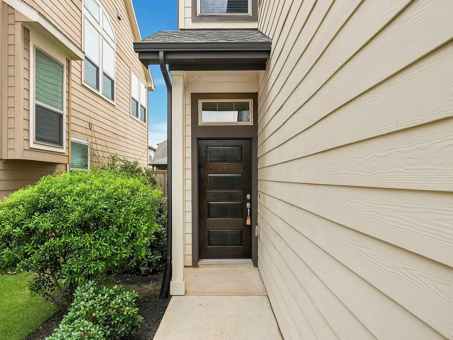 3 bed, 2.5 bath, 1728 sqft, $2,200 — Photo 4