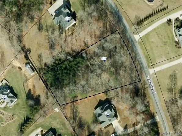 317 Glenrobin Dr, Eden, NC 27288