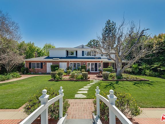 5th image of 10433 Kling St