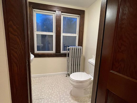 5th image of 10 Florida Ave Floor 1