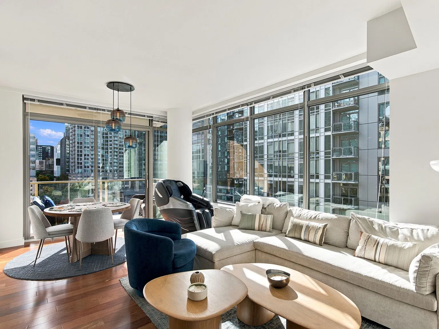2 bed, 1238 sqft, $4,400 — Photo 2