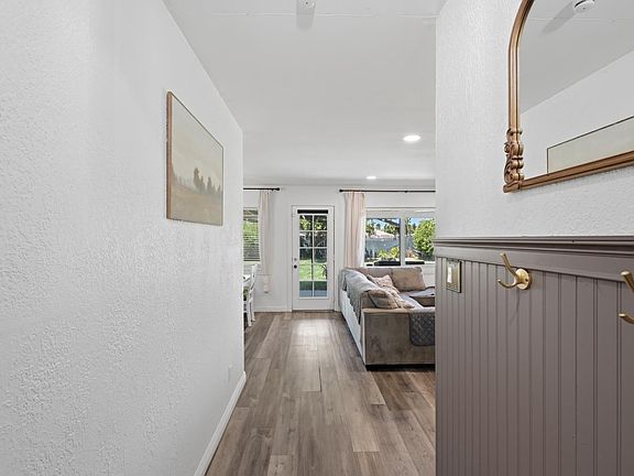 4th image of 7109 Delhaven Way