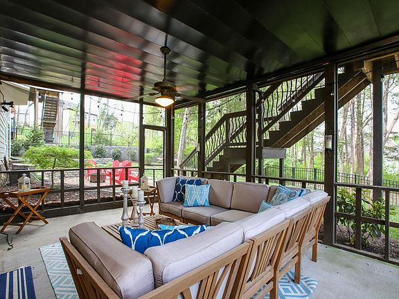 2nd image of 4644 Sawmill Pl