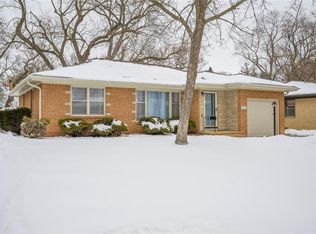 4105 Clinton Ave, Des Moines, IA 50310