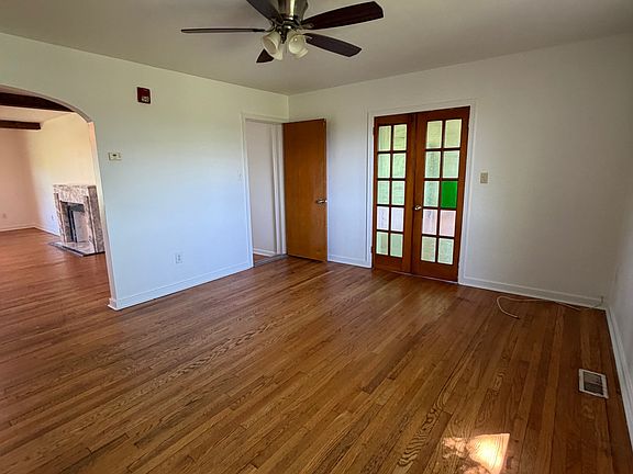 2nd image of 18 Marymont Dr APT 1