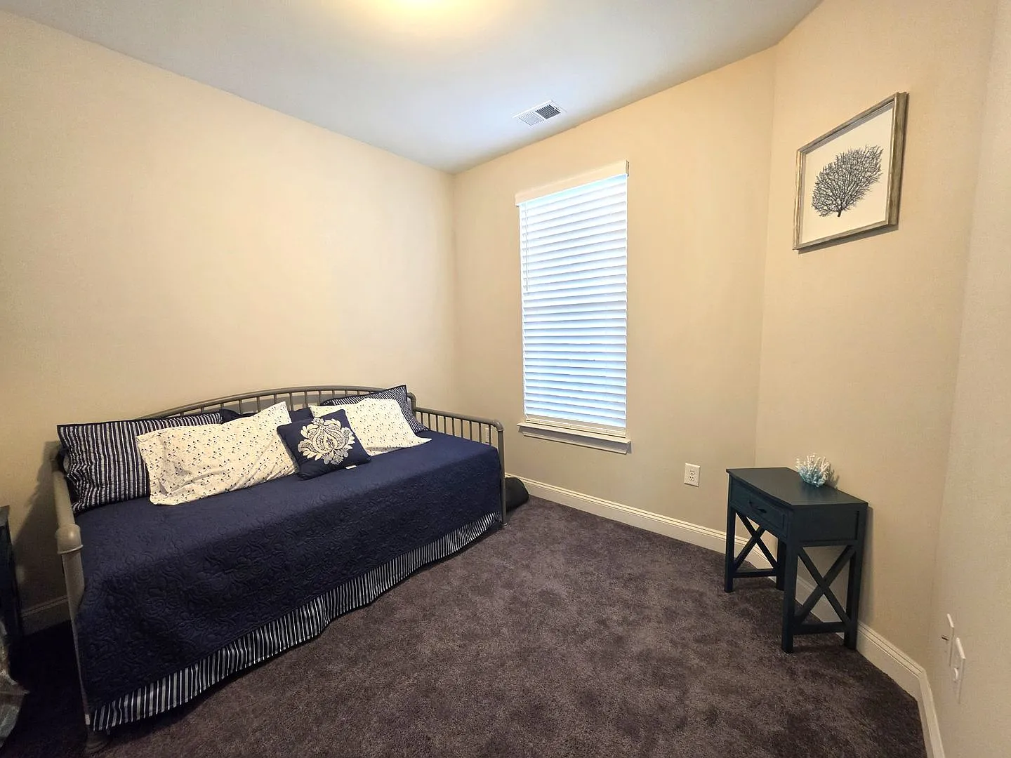 3BR/2BA First-Floor Condo in The Village at Queens Harbour — Photo 4