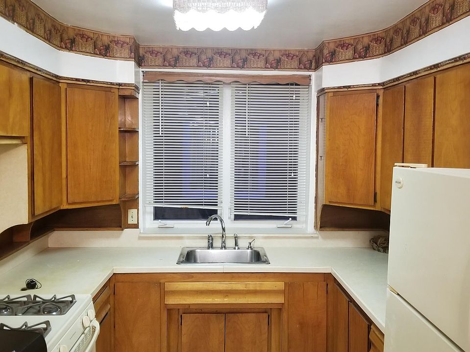 Eat in Kitchen