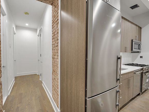 4th image of 121 Madison Ave APT 10I