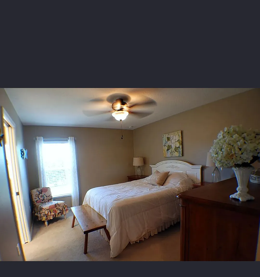 3 bed, 1305 sqft, $2,750 — Photo 1