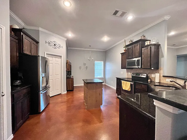 1912 Pecan Creek St — Photo 7