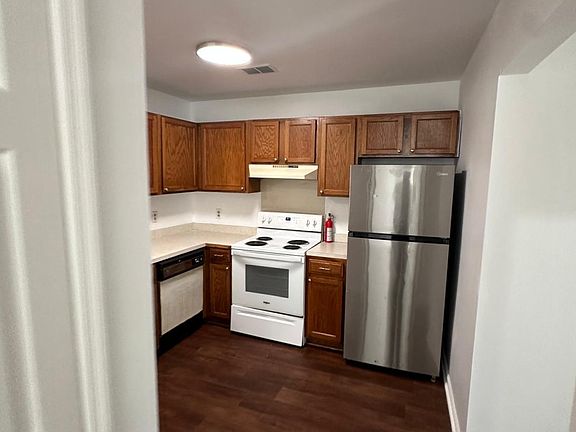 4th image of 141 Villa Ct #A