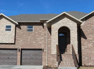 1205 W Millpond Dr, Ozark, MO 65721