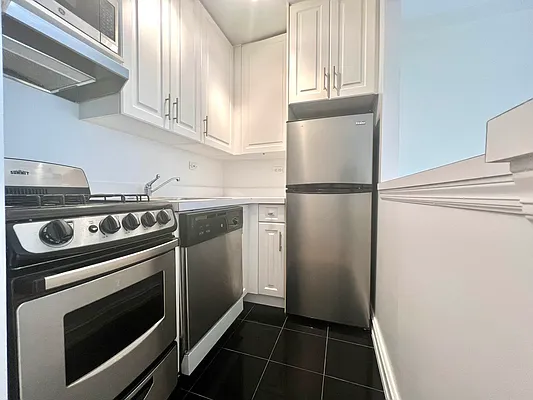 Rented by Corcoran | media 10