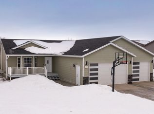 6180 Reily Rd, Lincoln, ND 58504