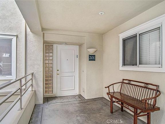5th image of 2233 Martin APT 201